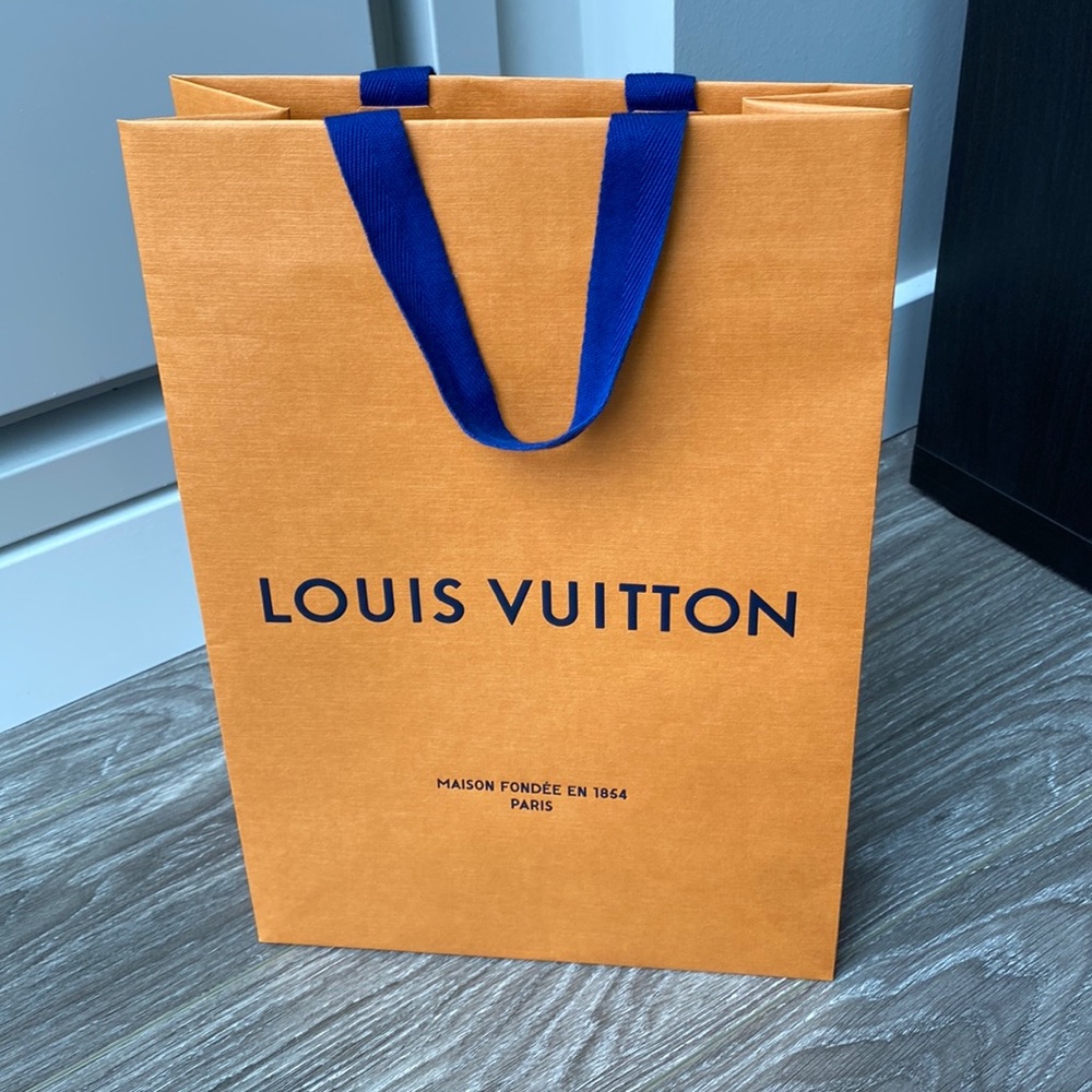 Louis Vuitton shopping bag, excellent condition!